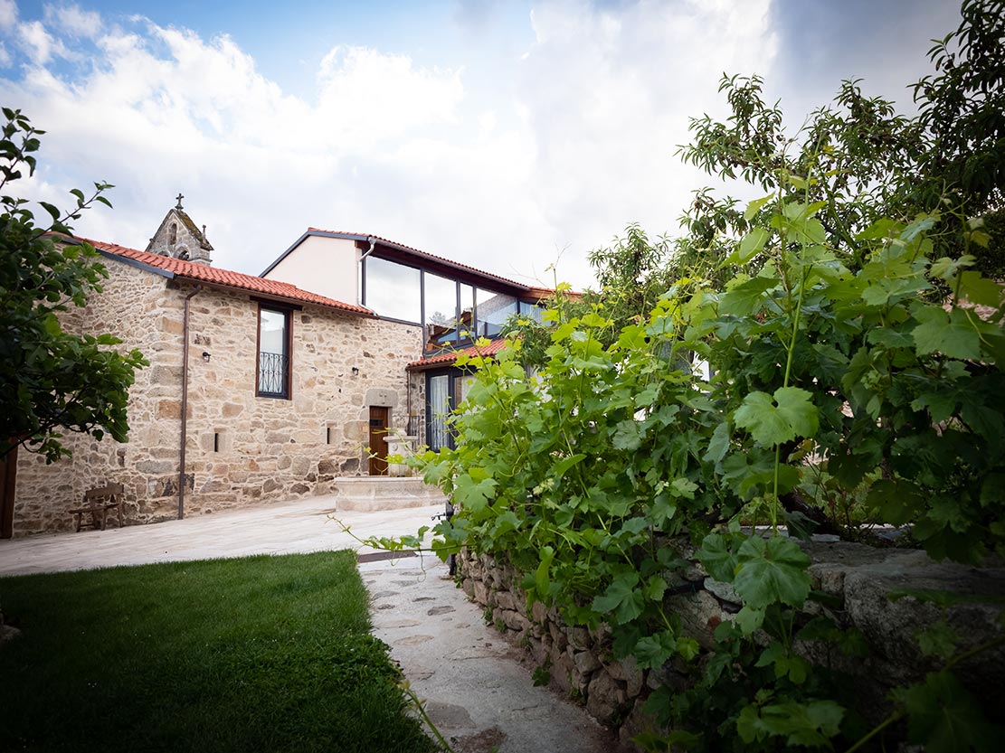 Exterior apartamentos foto f