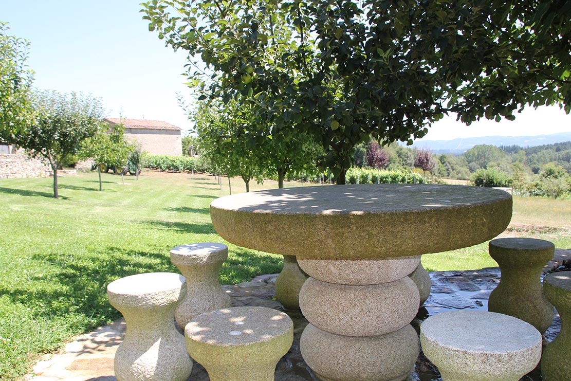 Exterior apartamentos foto o